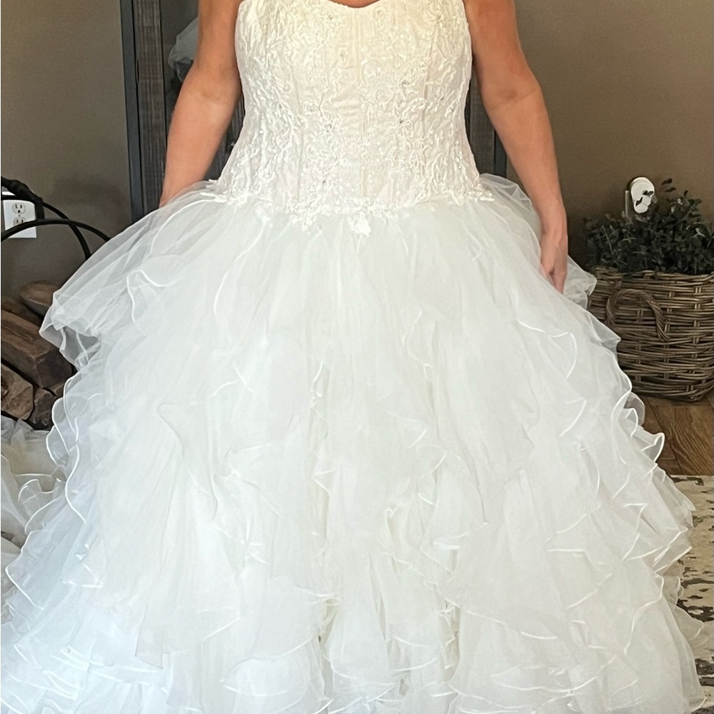 Wedding dress size 18